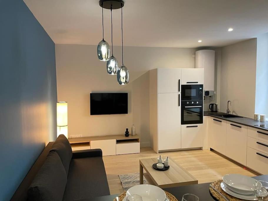 Appartement Pour 1A2 Personnes#2 Lyon Bagian luar foto